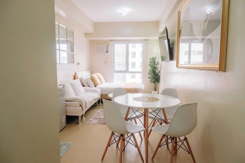Minimalist Chic City Loft