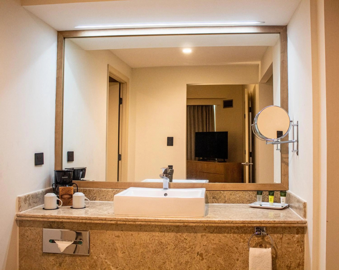 Photo - Clarion Suites Guatemala City
