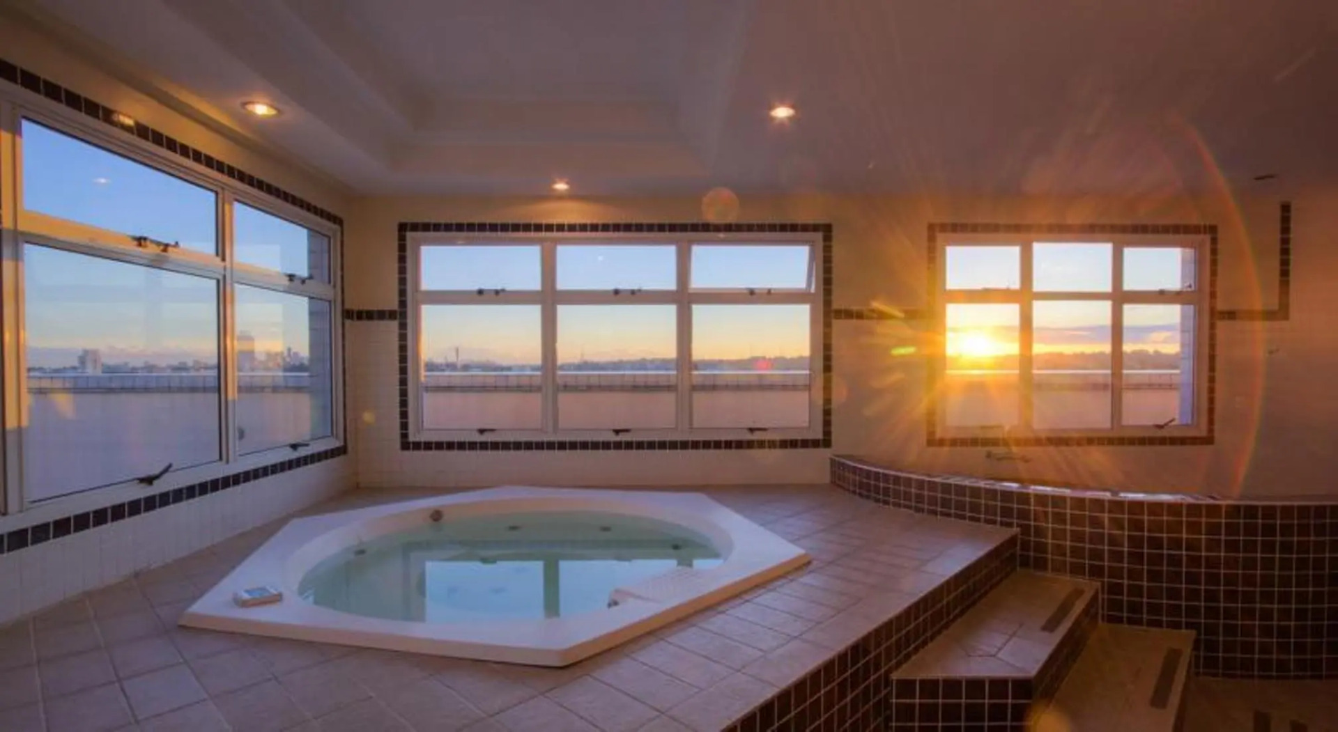 Photo - Bristol Centro Civico Curitiba