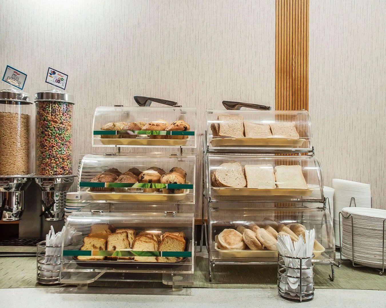 Photo - Quality Hotel Fallsview Cascade