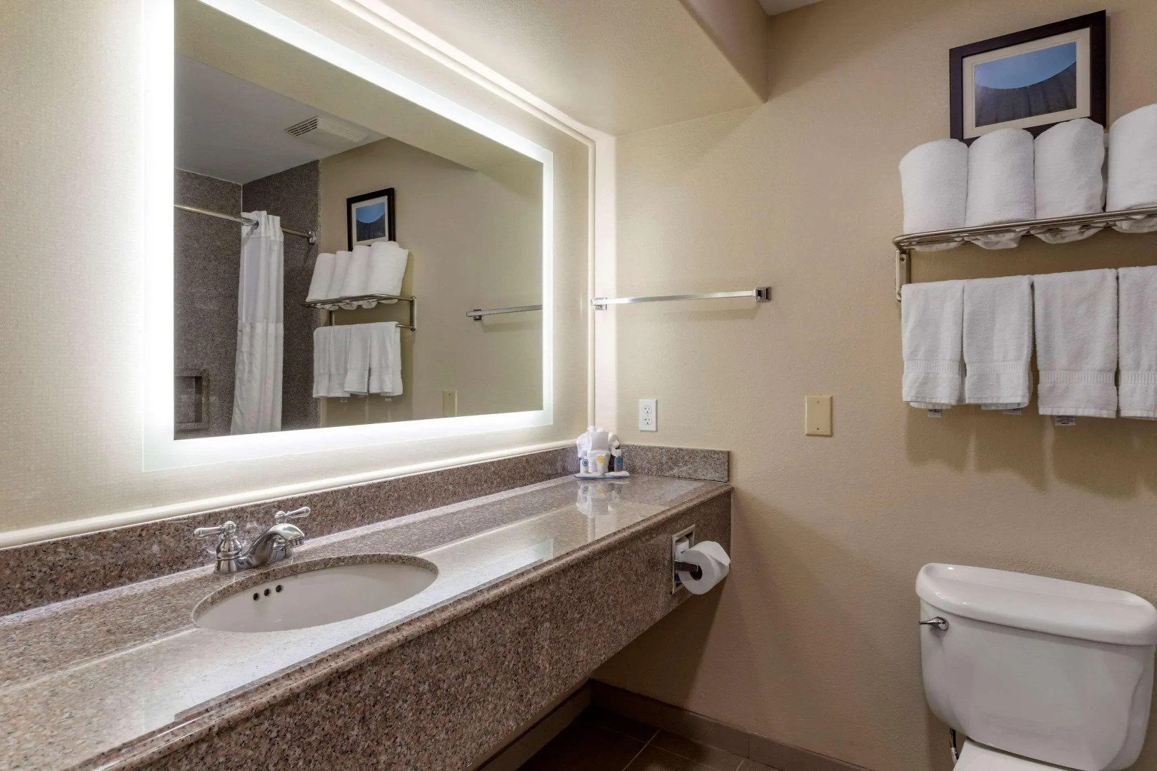 Photo - Comfort Suites Houston near Medical Center- NRG Stadium