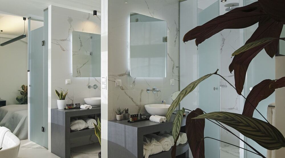 Photo - The Gem Society Hotel