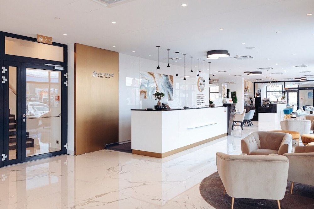 Foto - Antunovic Hotel East