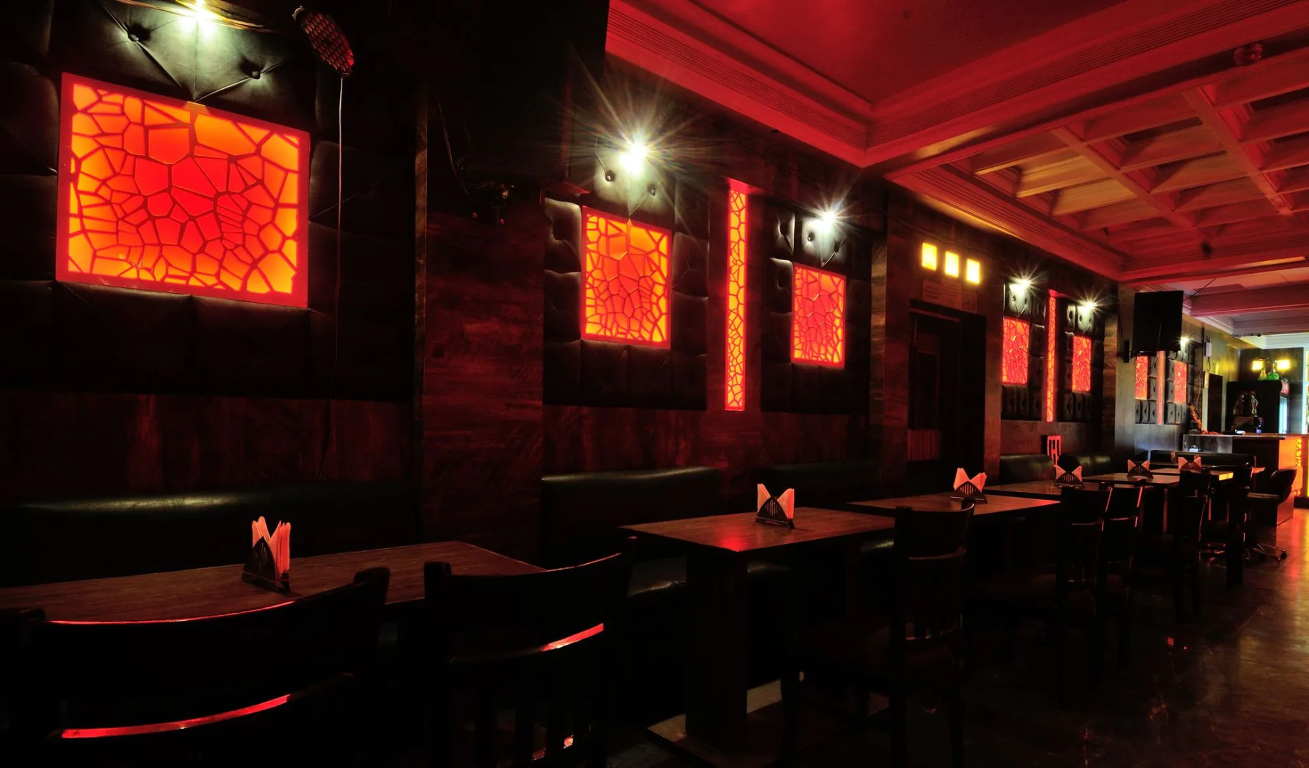 Foto - The Gold Regency - 02 Mins from New Delhi Railway Station