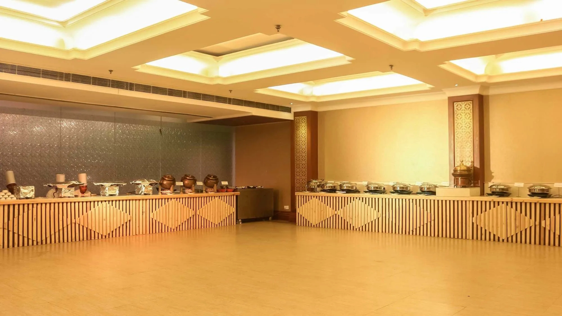 Foto - Dee Marks Airport Hotel & Resorts