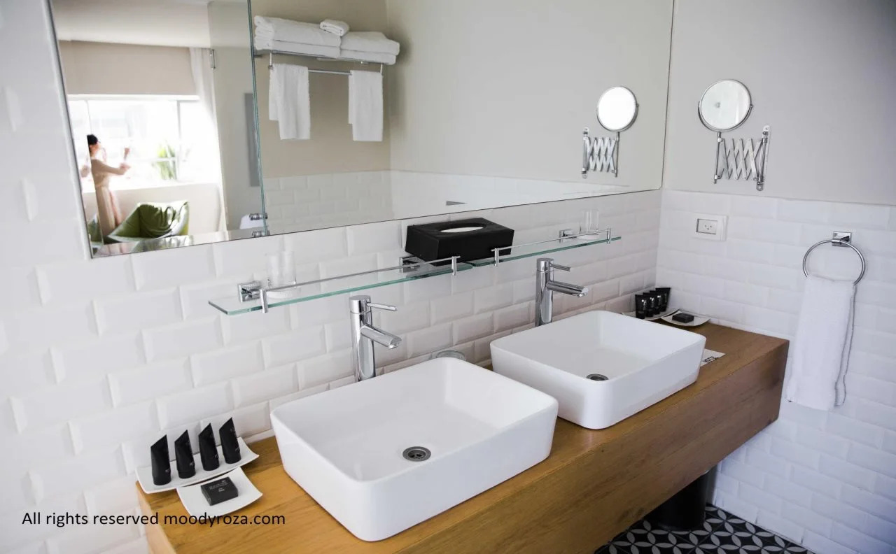 Photo - Jacob Shenkin Hotel