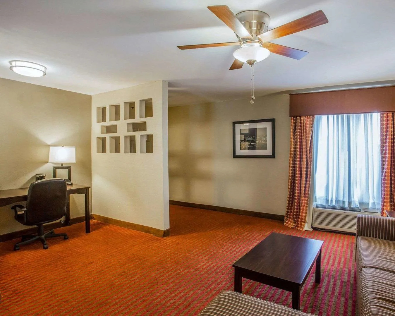 Photo - Quality Suites Nashville Airport