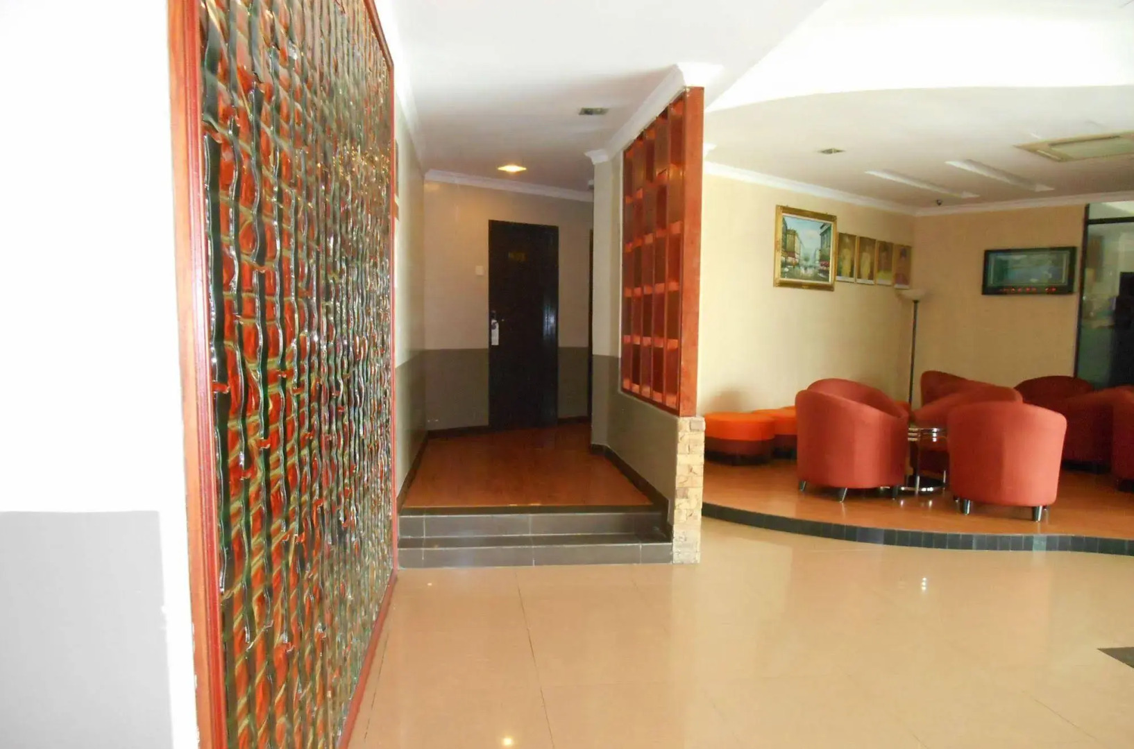 Photo - Sai Villa Hotel Near Klia & Klia2