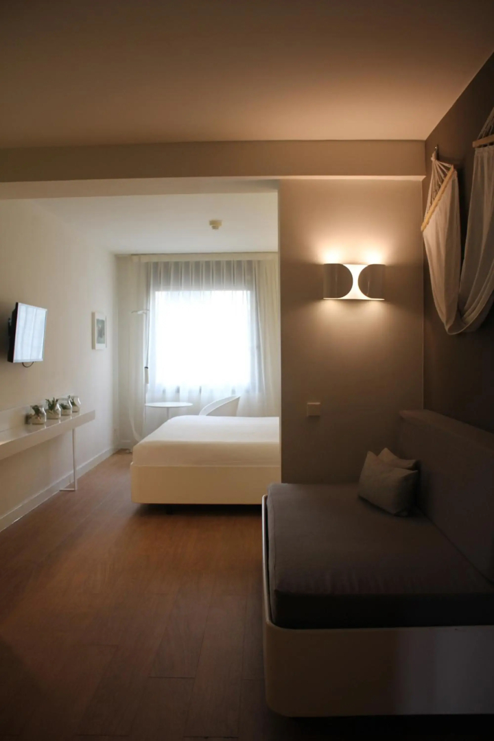 Photo - Pol & Grace Hotel