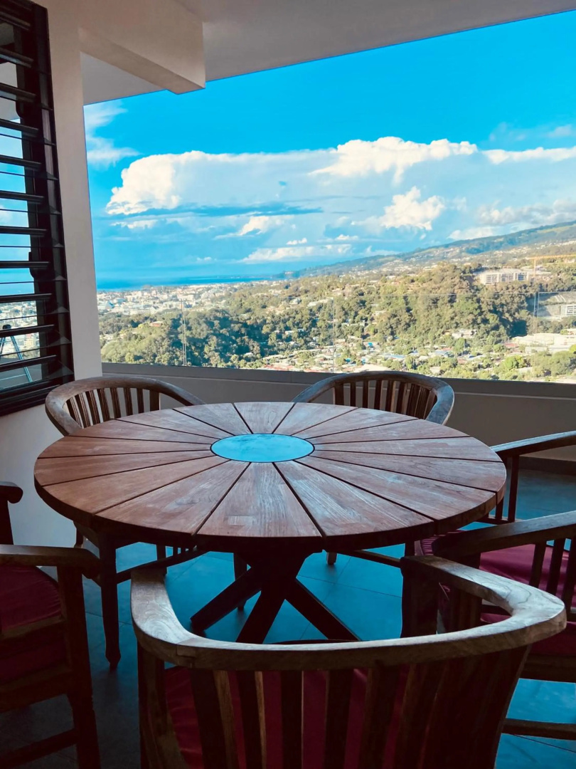 Meherio - Bel Appartement vue mer a TAHITI