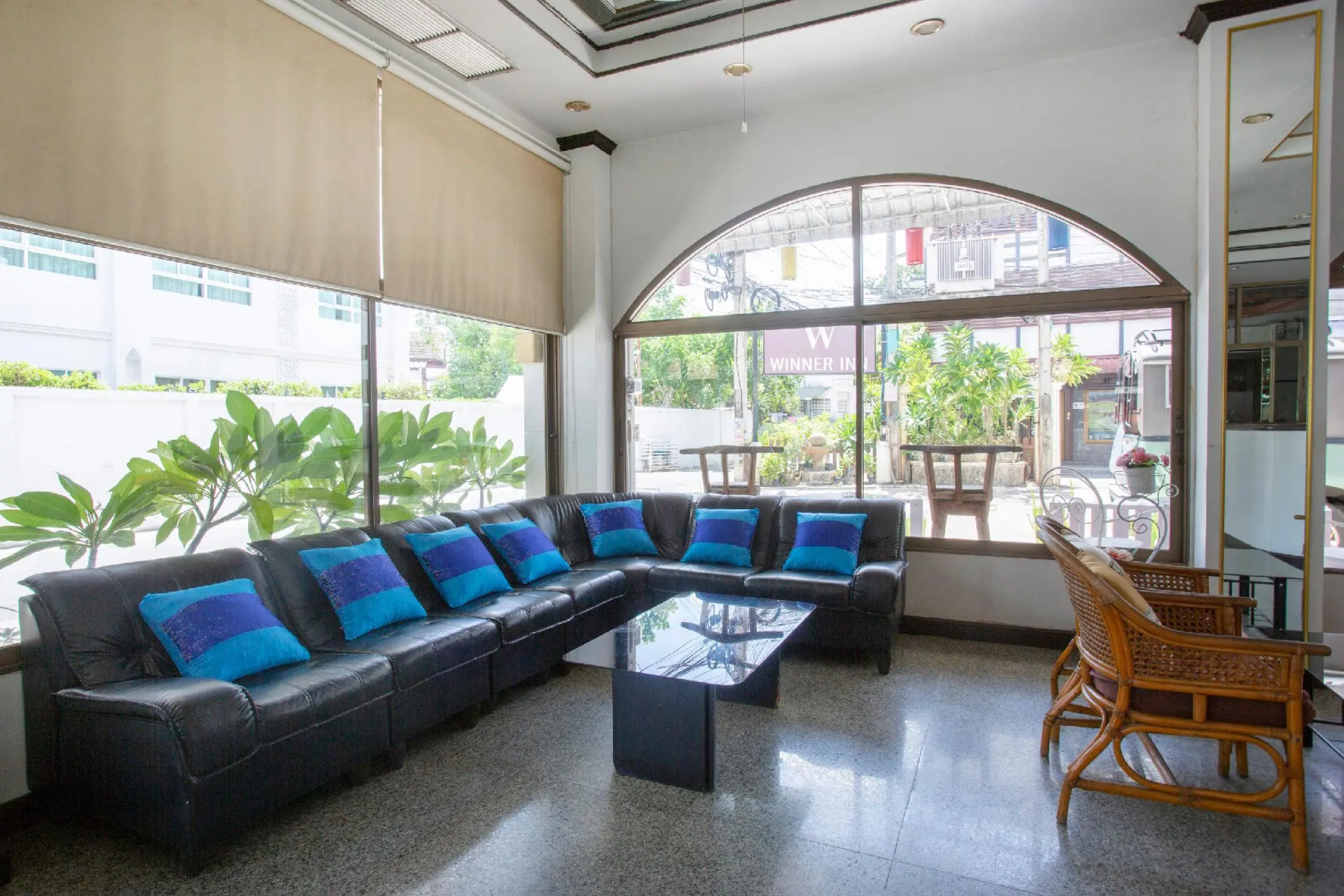 Foto - Super OYO 1096 Winner Inn Hotel