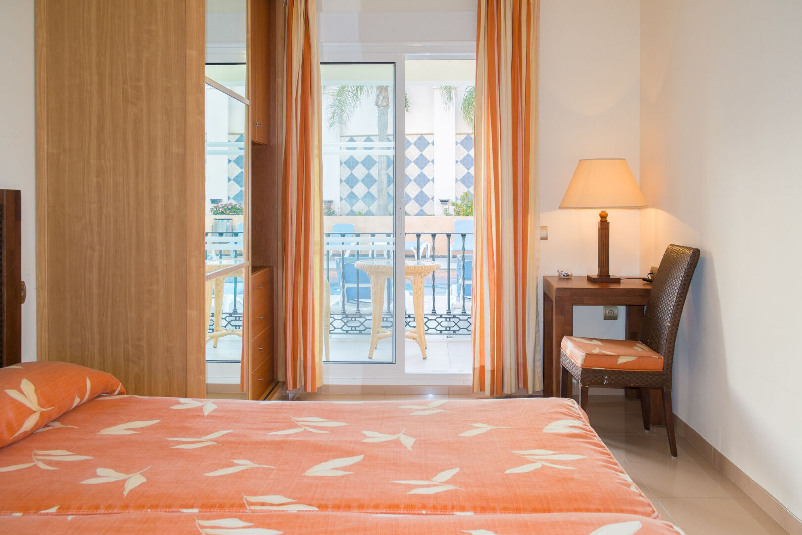 Photo - Toboso Apar - Turis