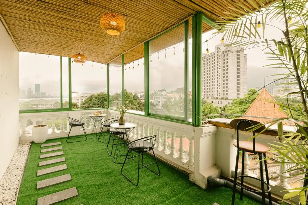 Photo - Eden Westlake Hotel