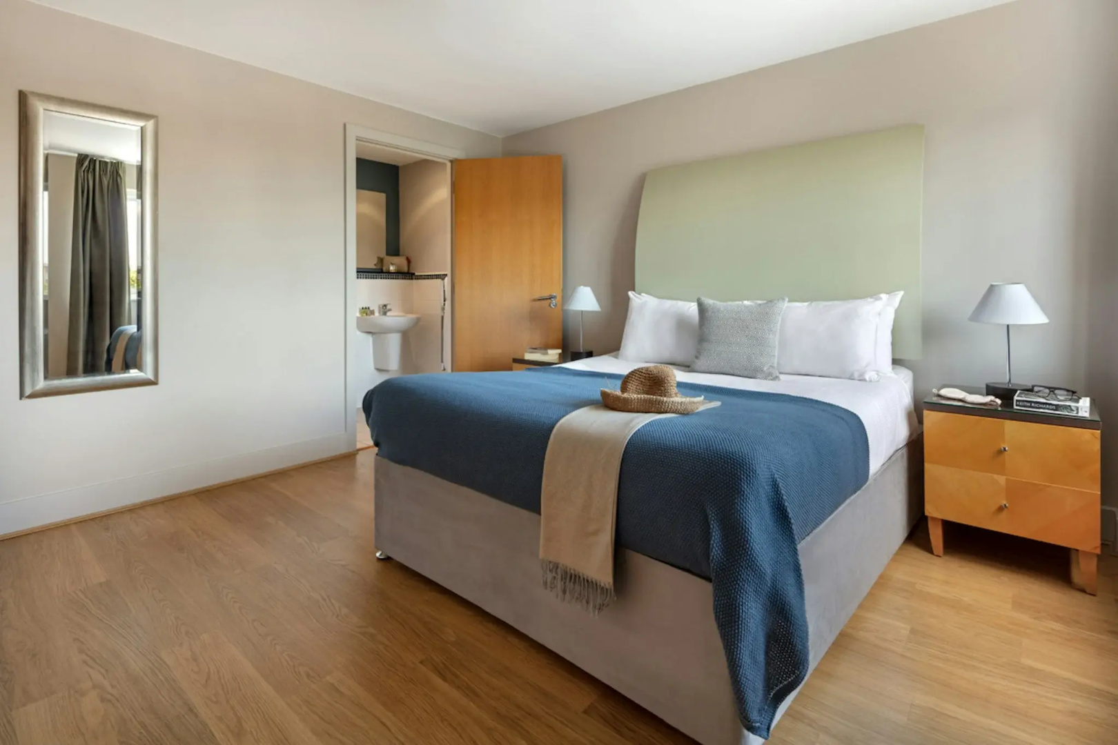 Photo - Marlin Apartments Commercial Road - Limehouse