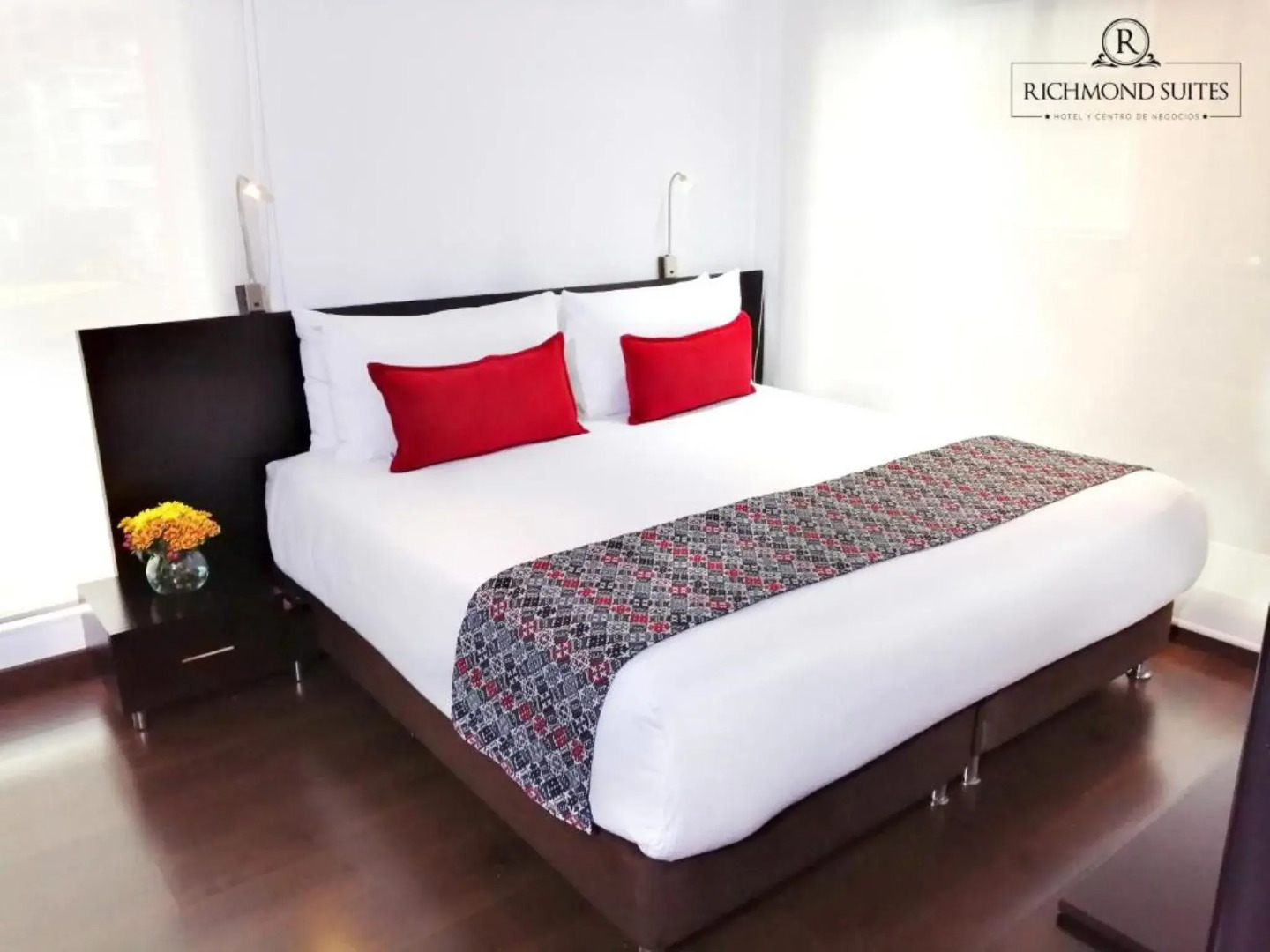 Photo - Richmond Suites Hotel