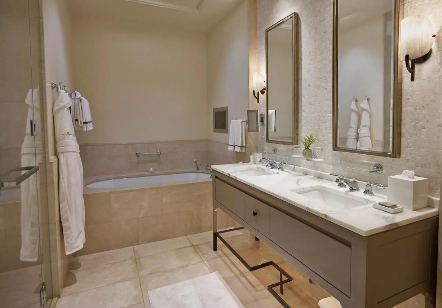 Photo - Hotel Bel-Air - Dorchester Collection