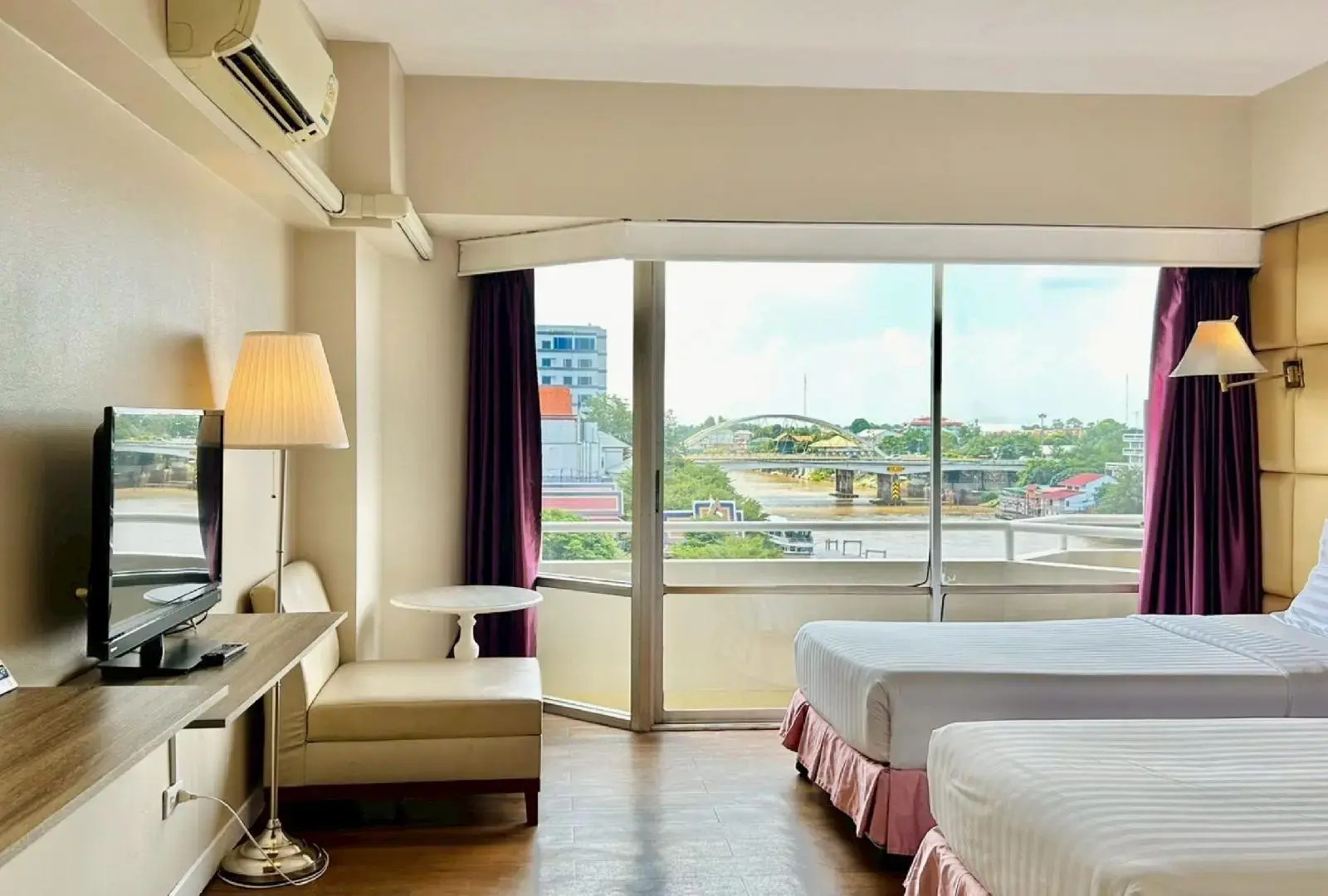 Foto - Ayothaya Riverside Hotel