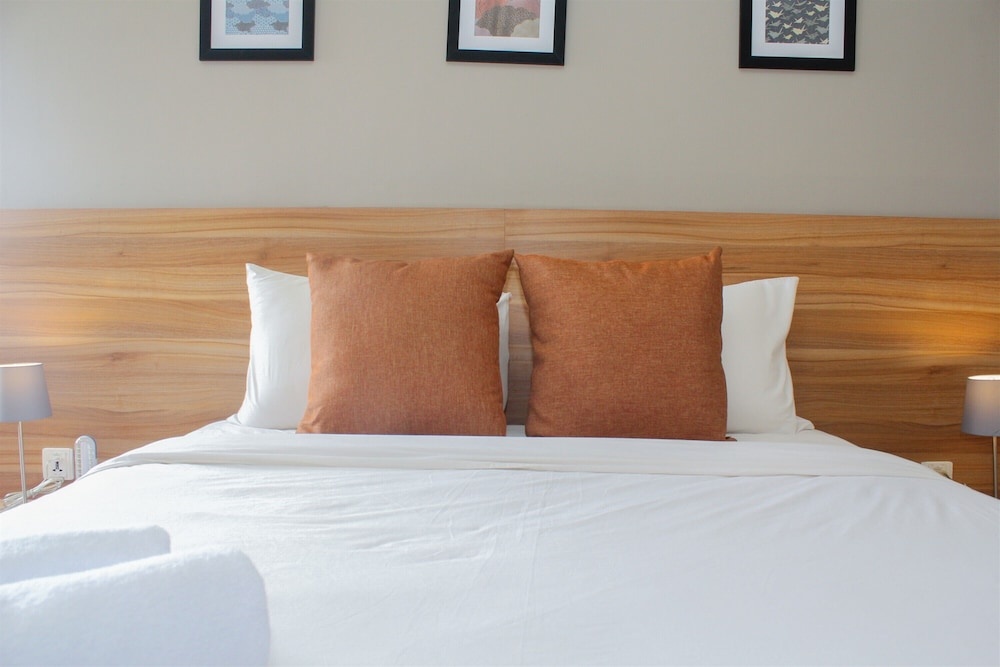 Wonderful 1Br Apartment At Mustika Golf Residence