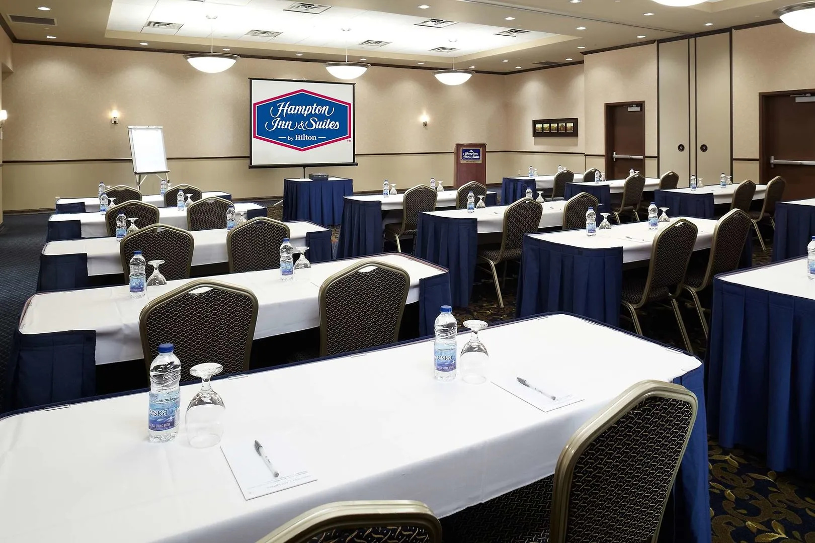 Foto - Hampton Inn & Suites by Hilton Montreal-Dorval
