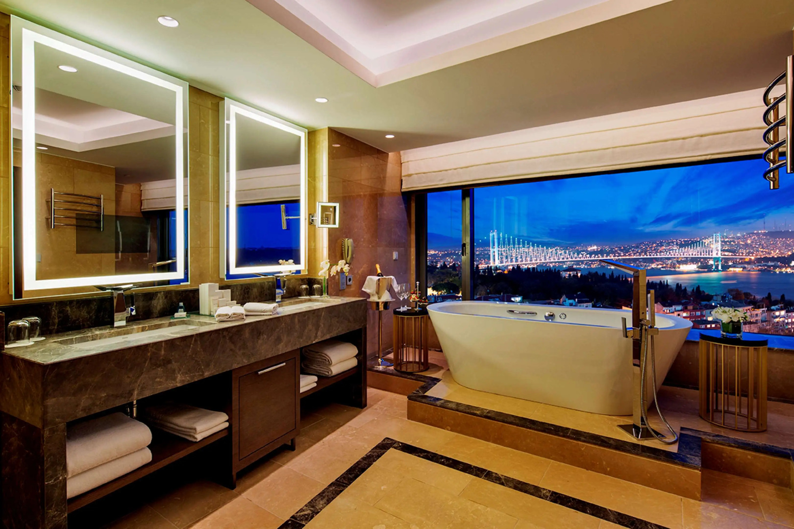 Foto - Conrad Istanbul Bosphorus