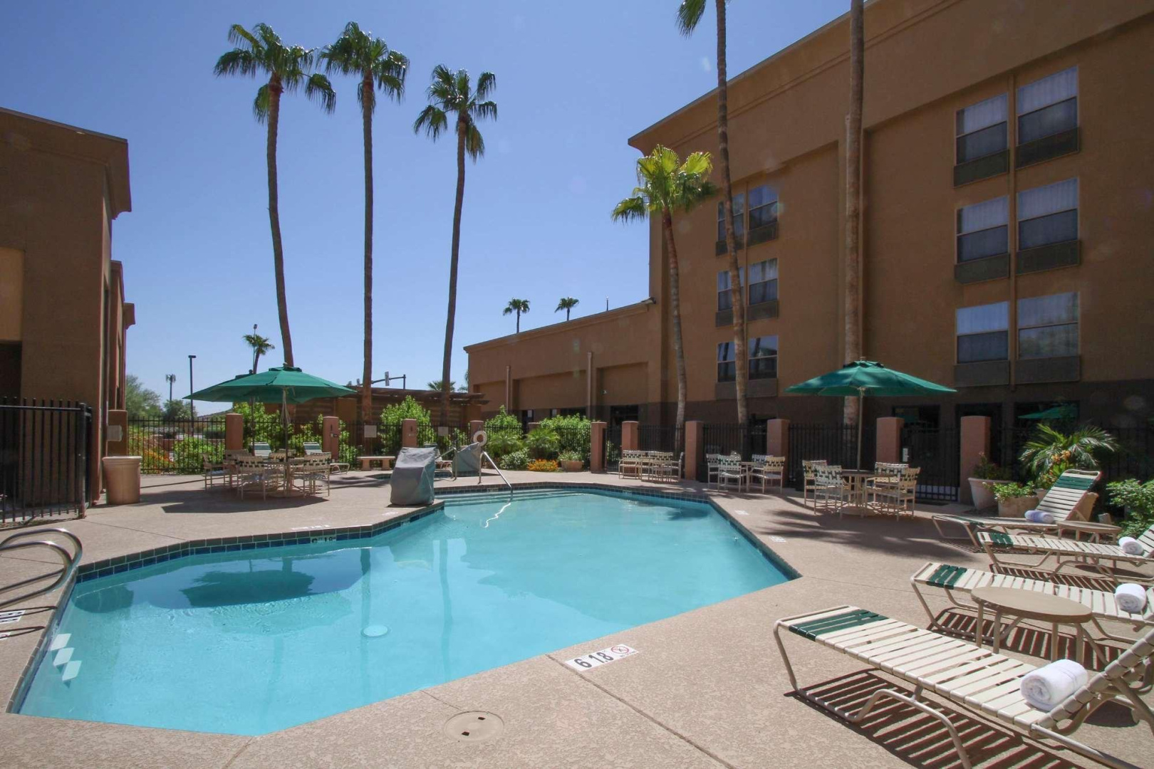 Photo - GreenTree Inn & Suites Phoenix Sky Harbor