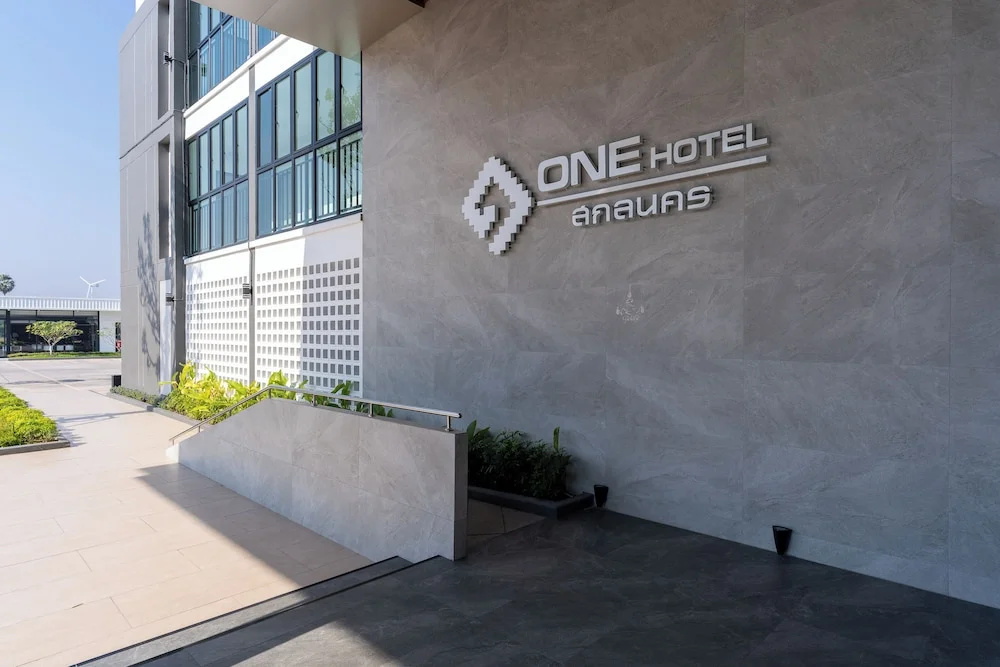 One Sakon Nakhon Hotel