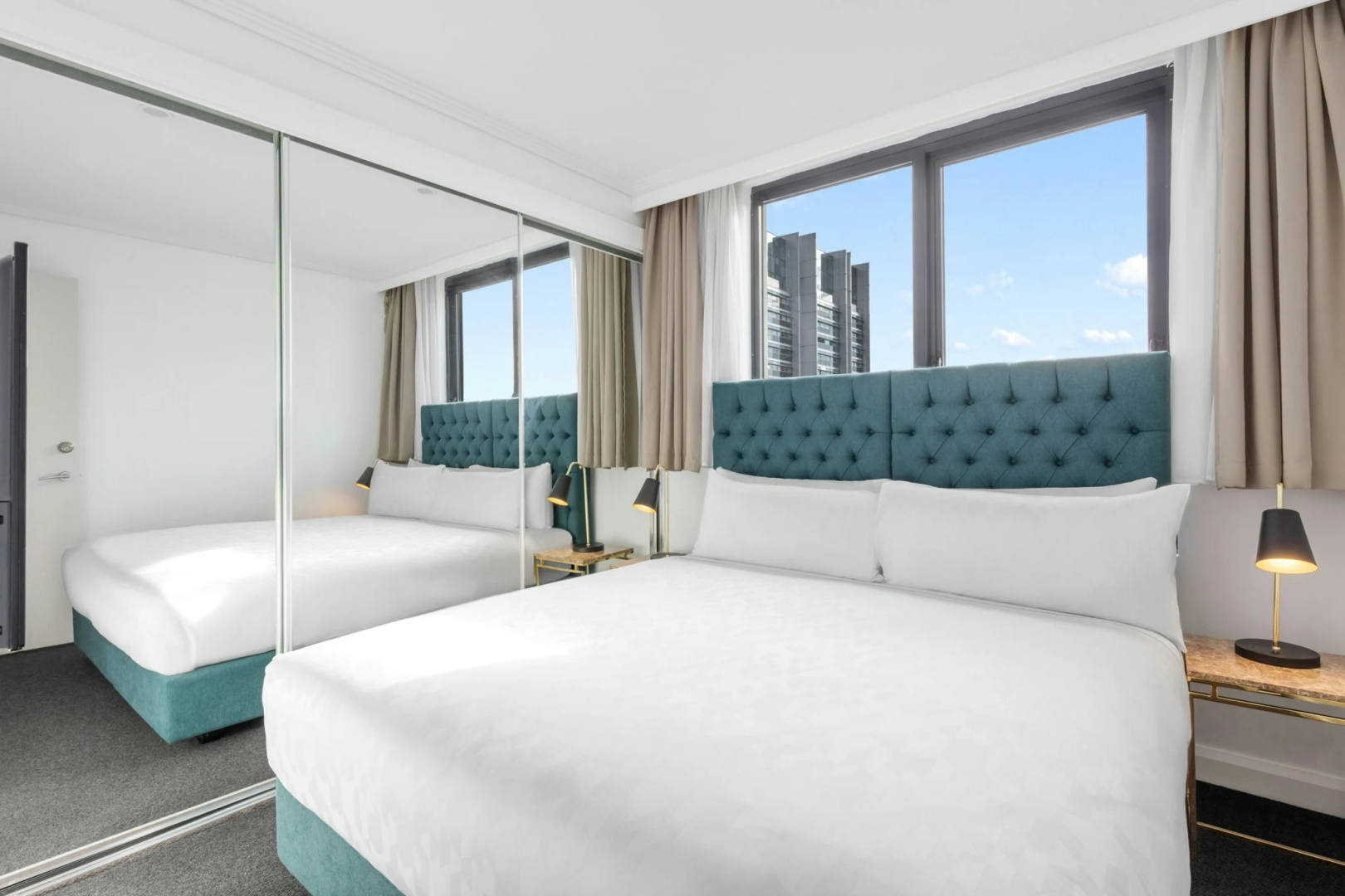 Photo - Meriton Suites Pitt Street, Sydney