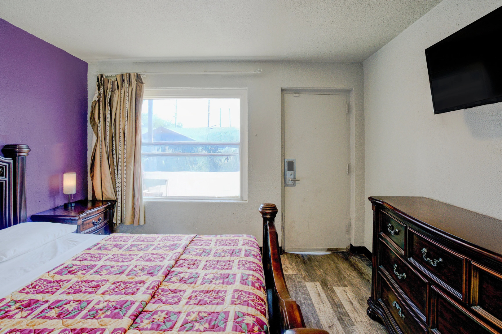 Photo - Miami Inn & Suites