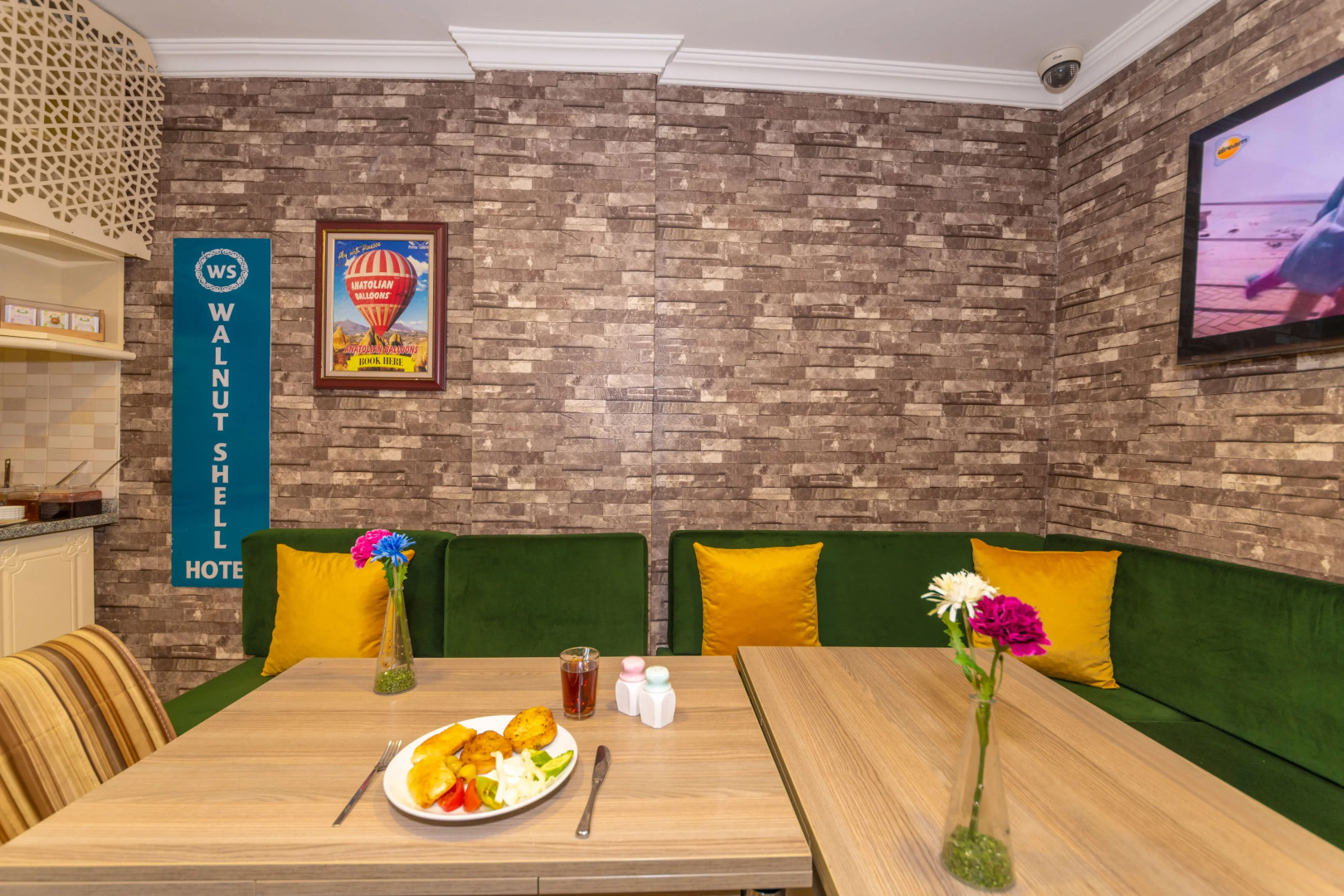 Photo - Walnut Shell Hotel