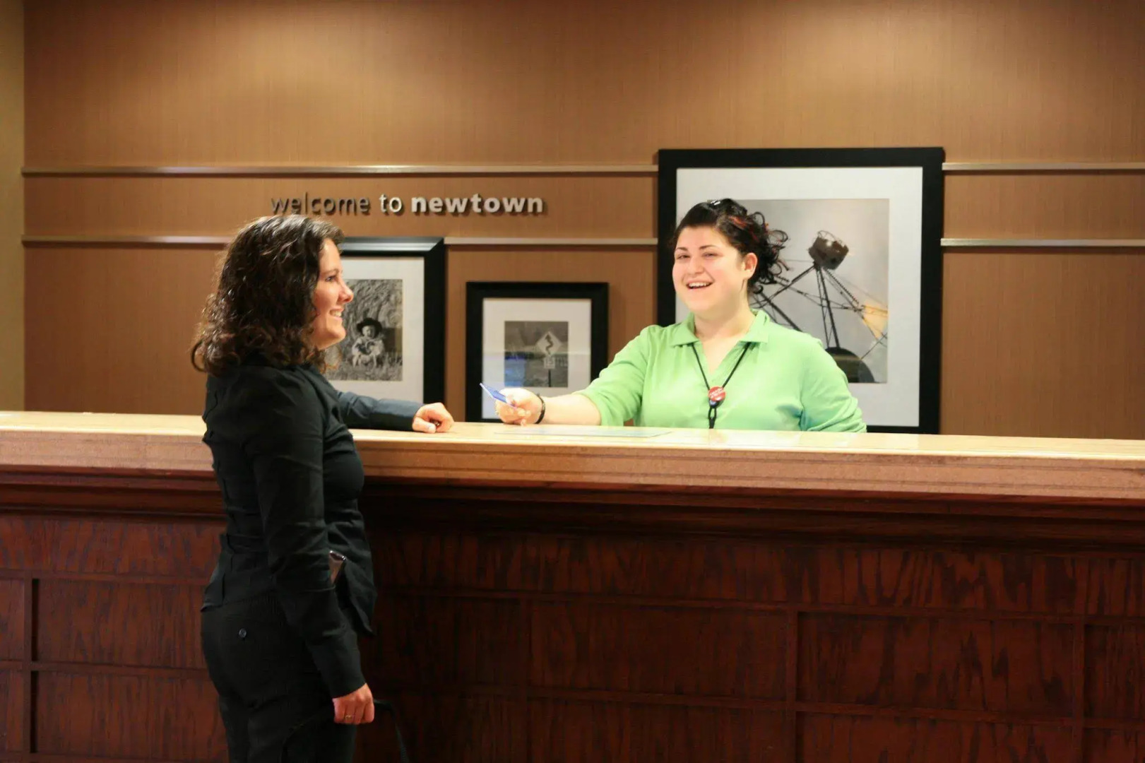 Foto - Hampton Inn & Suites Newtown