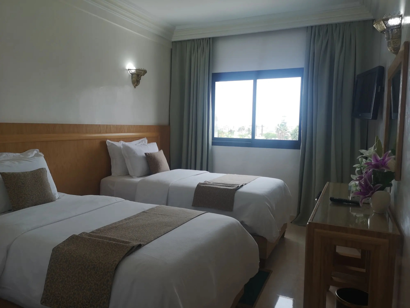 Photo - Majliss Hotel