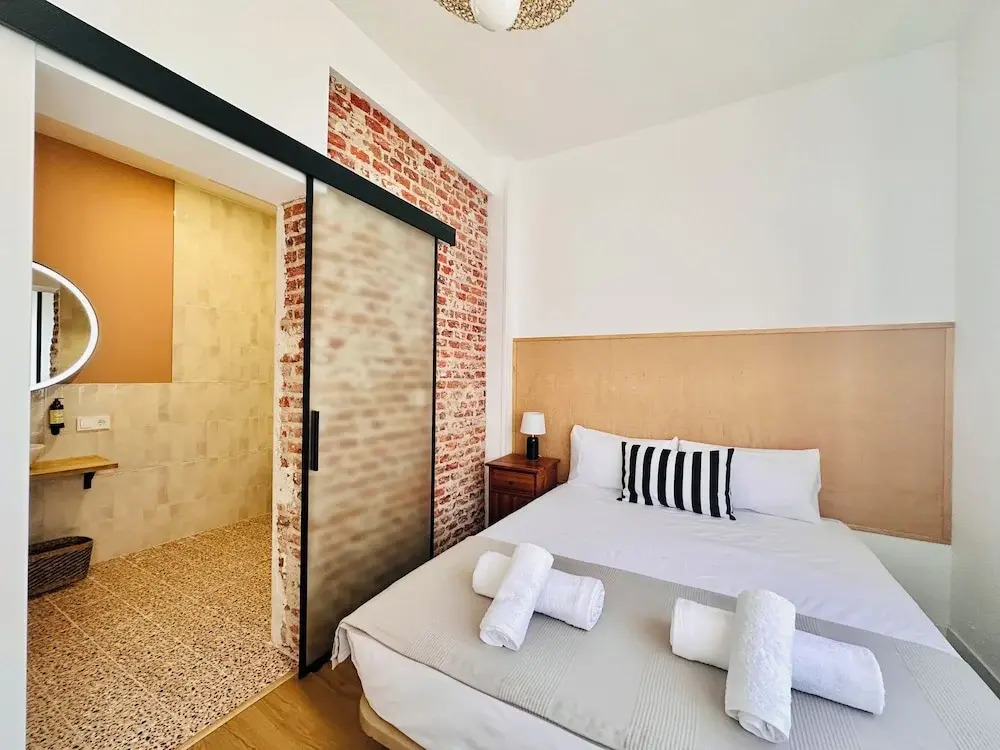 Photo - Autentic Boutique Moncloa