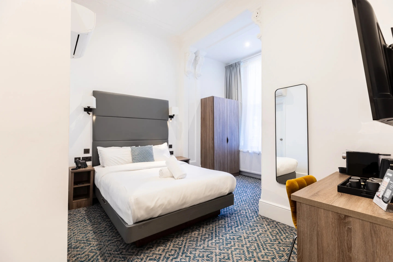 Photo - The J Hyde Park Hotel