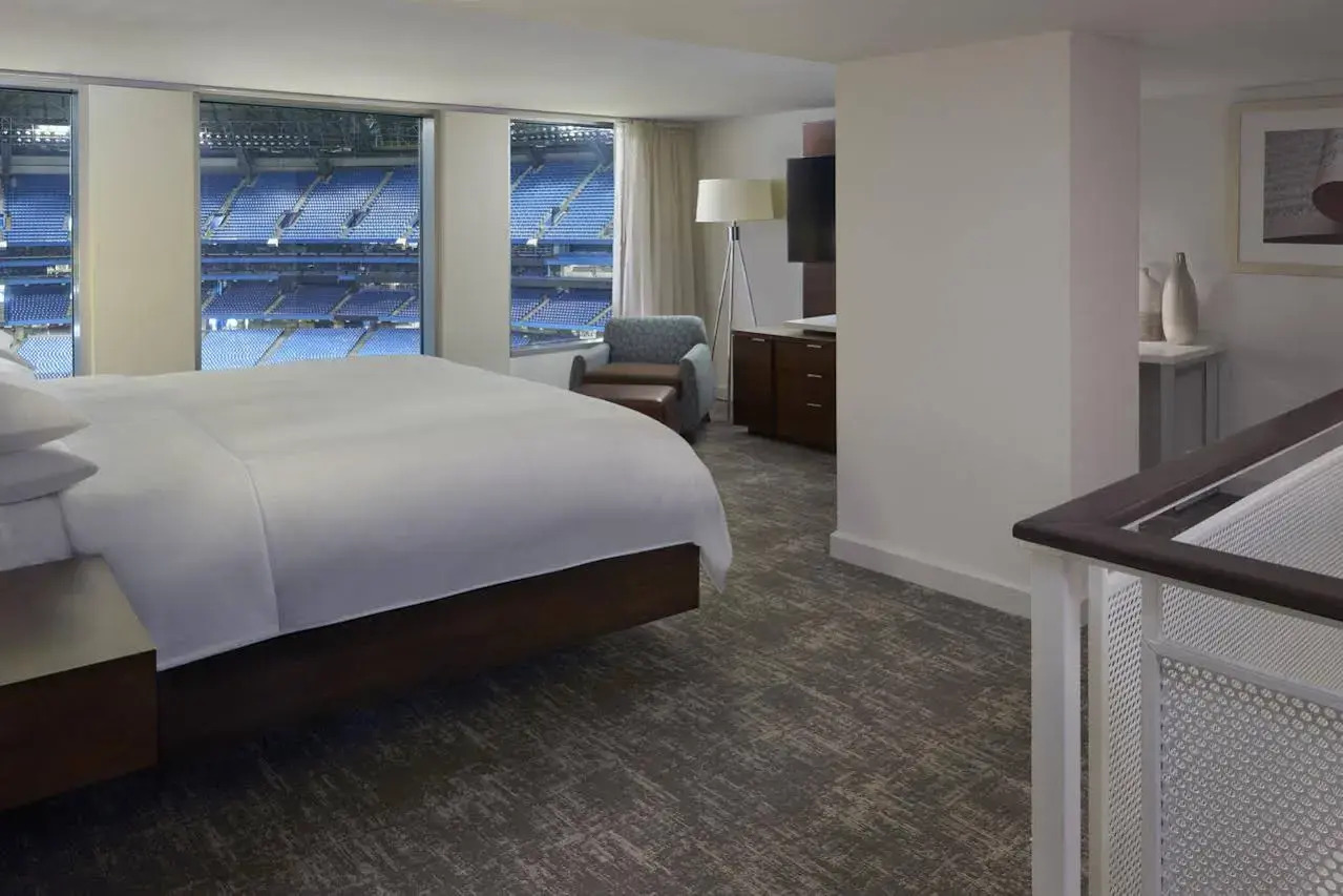 Photo - Toronto Marriott City Centre Hotel