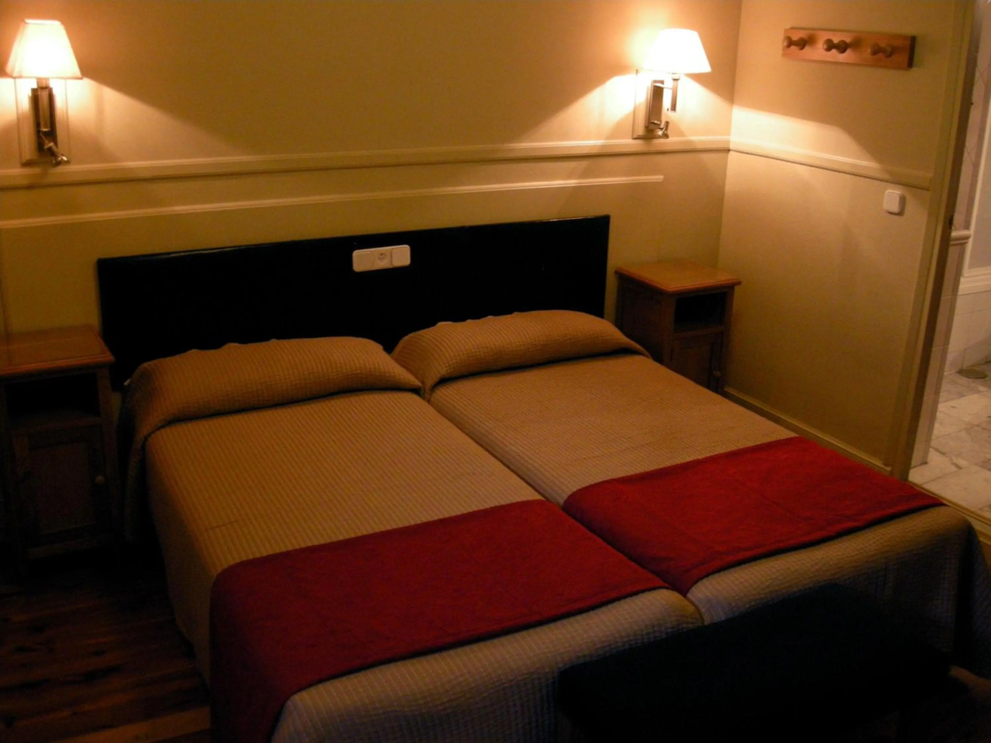 Foto - Hostal Canovas