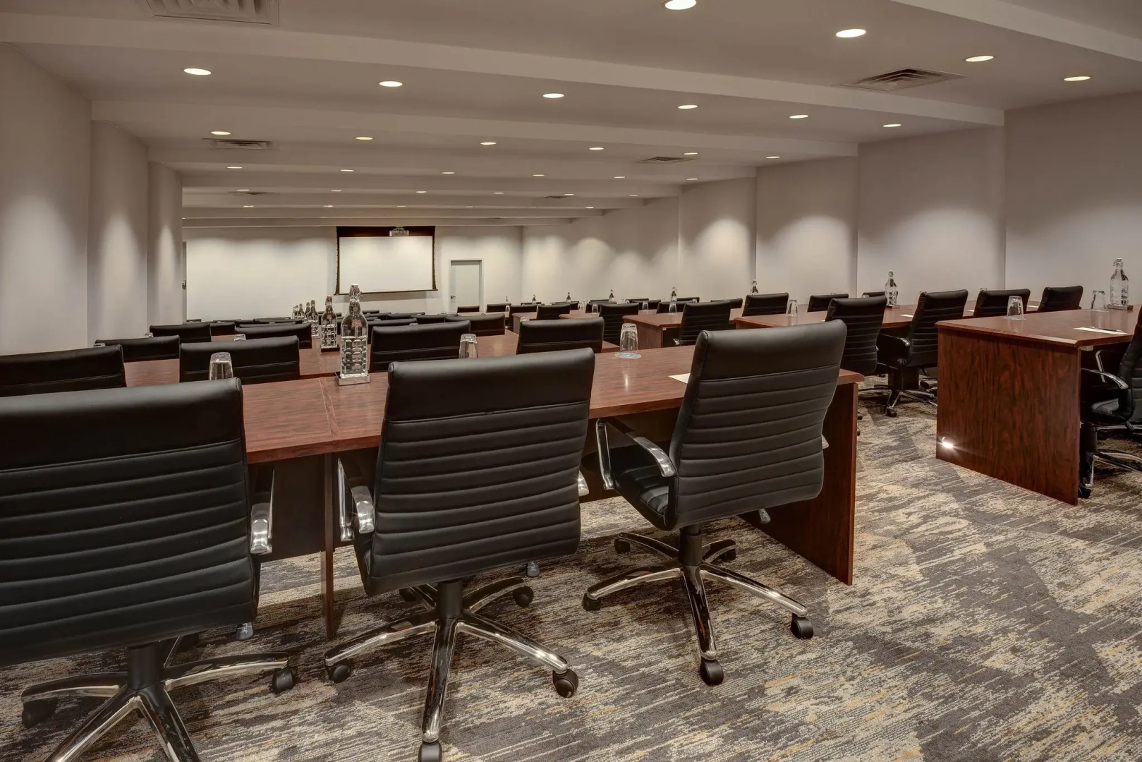 Photo - Sheraton Eatontown Hotel