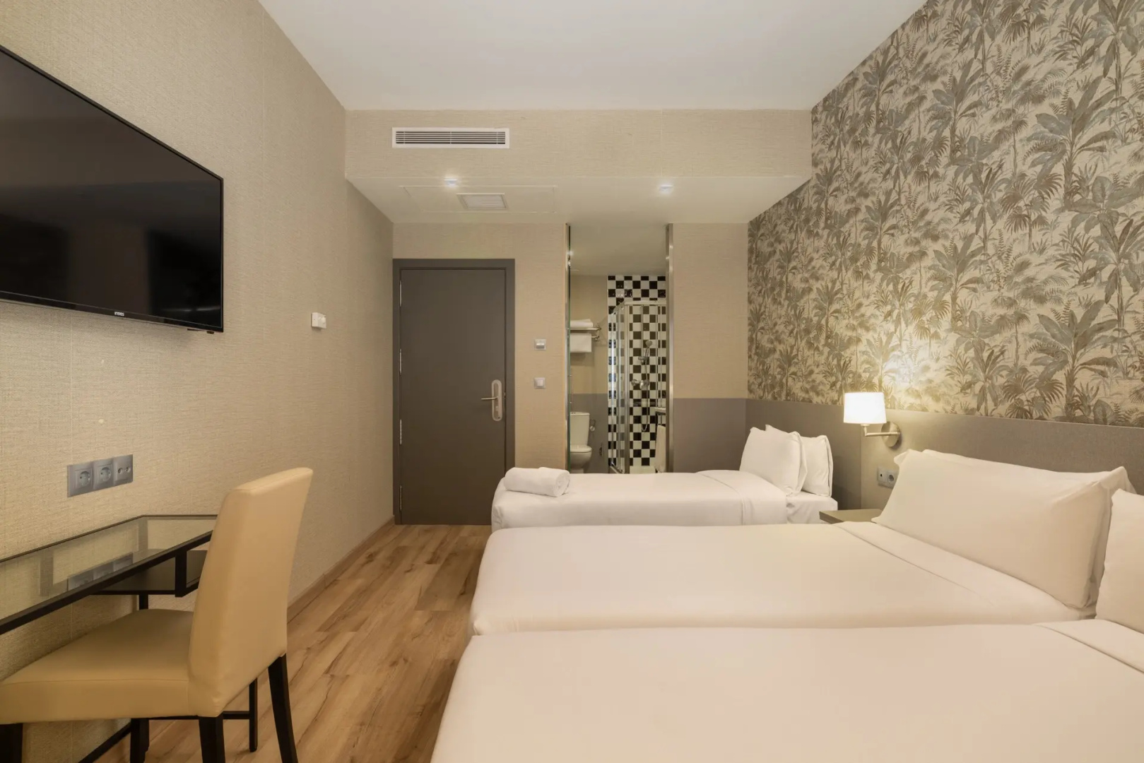 Photo - Hotel Avenida Gran Via