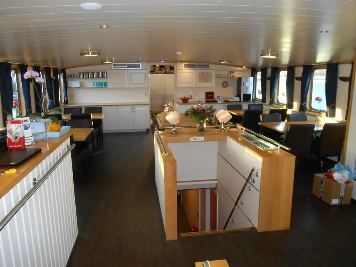 Foto - Hotelboat Iris