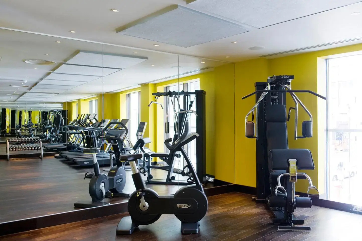 Photo - South Place Hotel