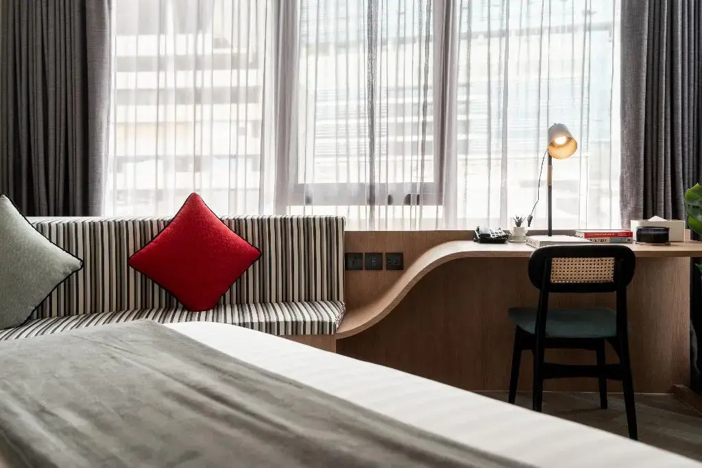 Foto - Seekers Finders Rama IV Hotel SureStay Collection by BW