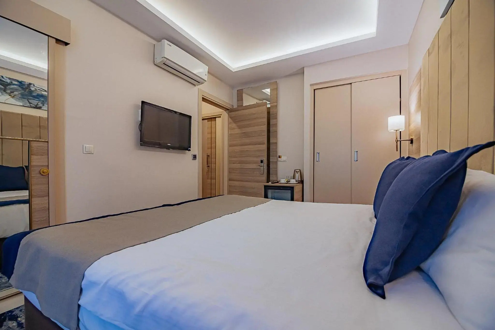 Photo - The Milltown Hotel