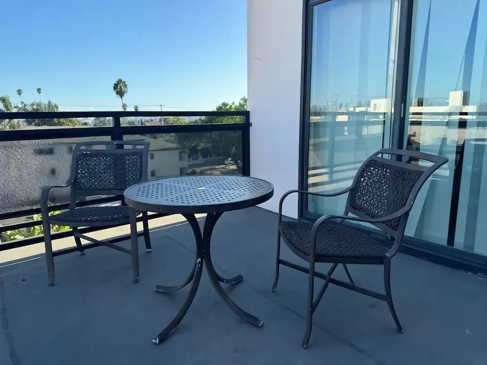 Foto - StaysPro - Hollywood Homes minutes to everything SPACIOUS AND FREE PARKING