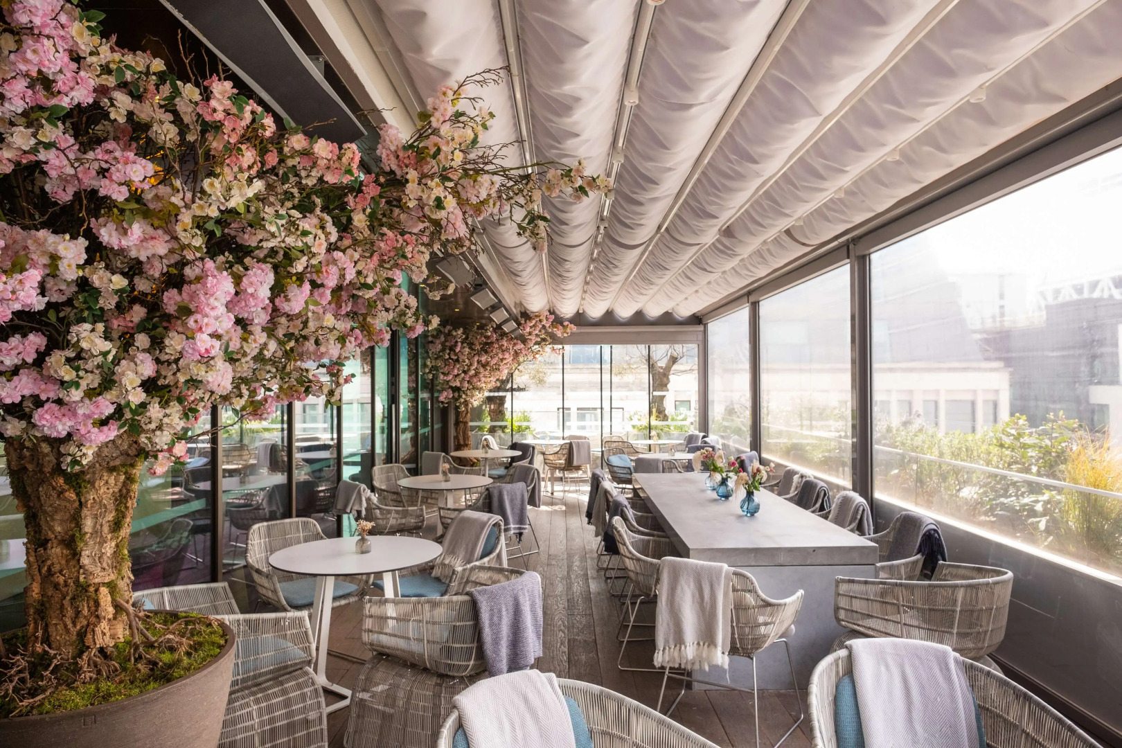 Photo - South Place Hotel