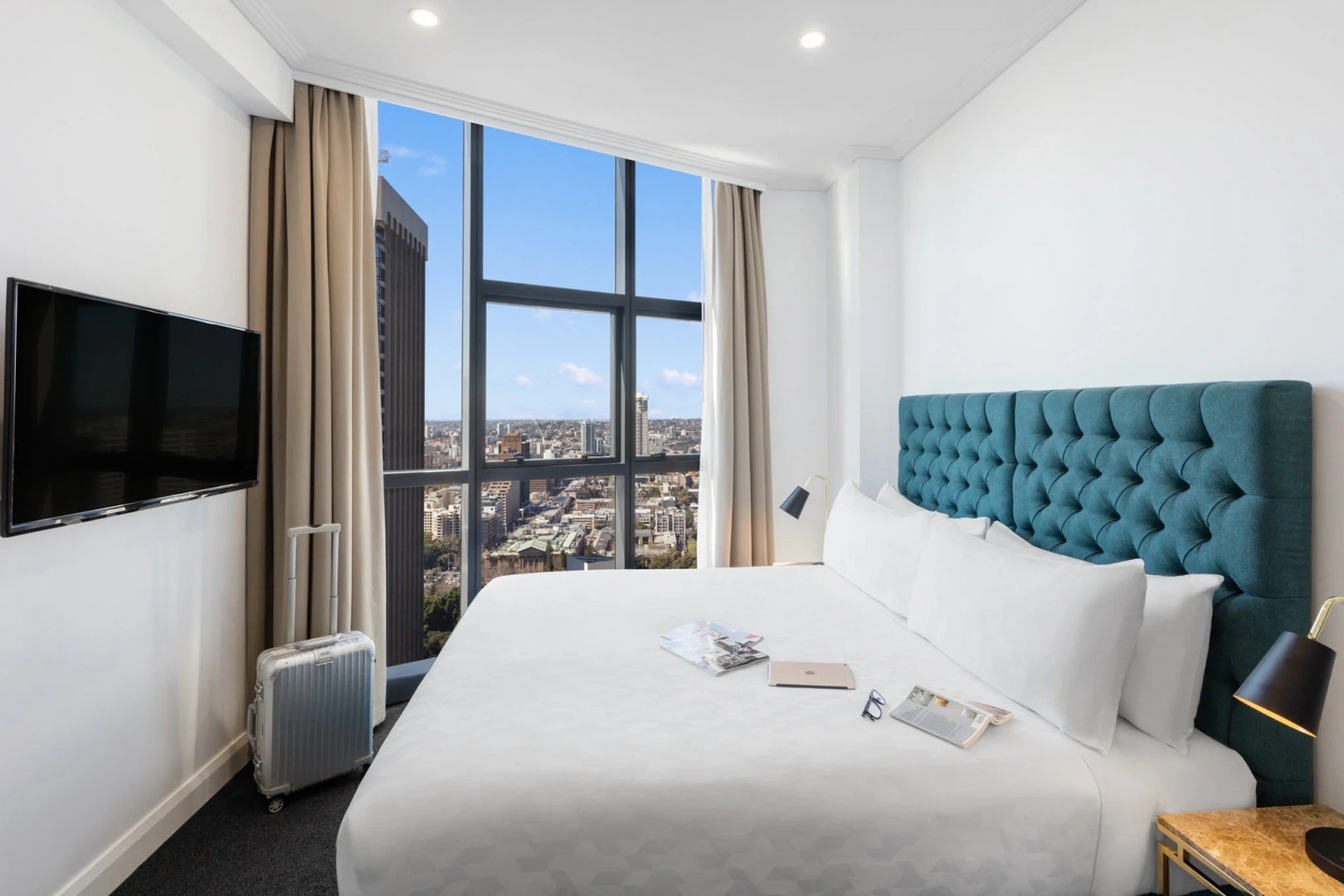Photo - Meriton Suites Pitt Street, Sydney