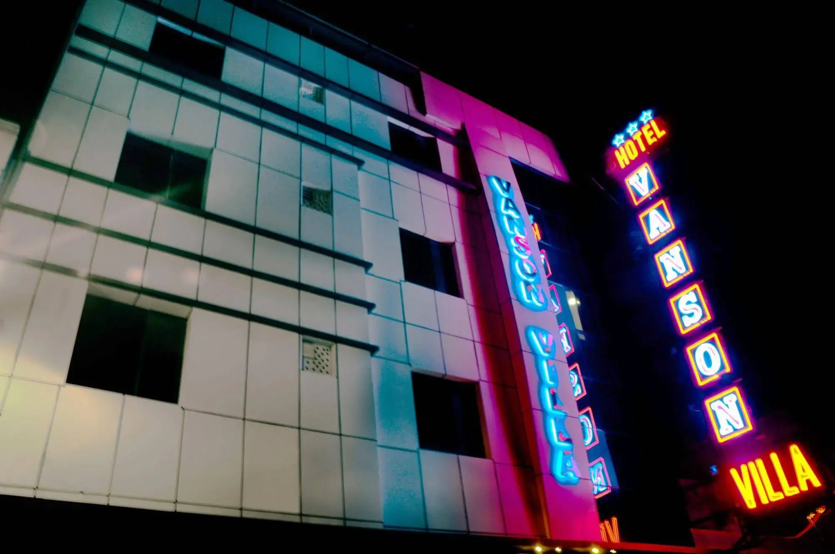 Photo - Hotel Vanson Villa, City Centre - With Free Airport & Train Station Pickup
