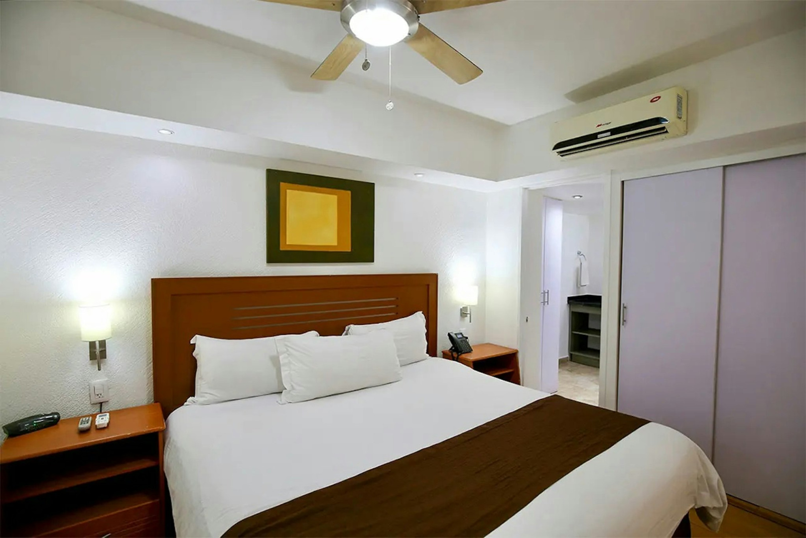 Foto - European Life Style Executive Suites & Gallery