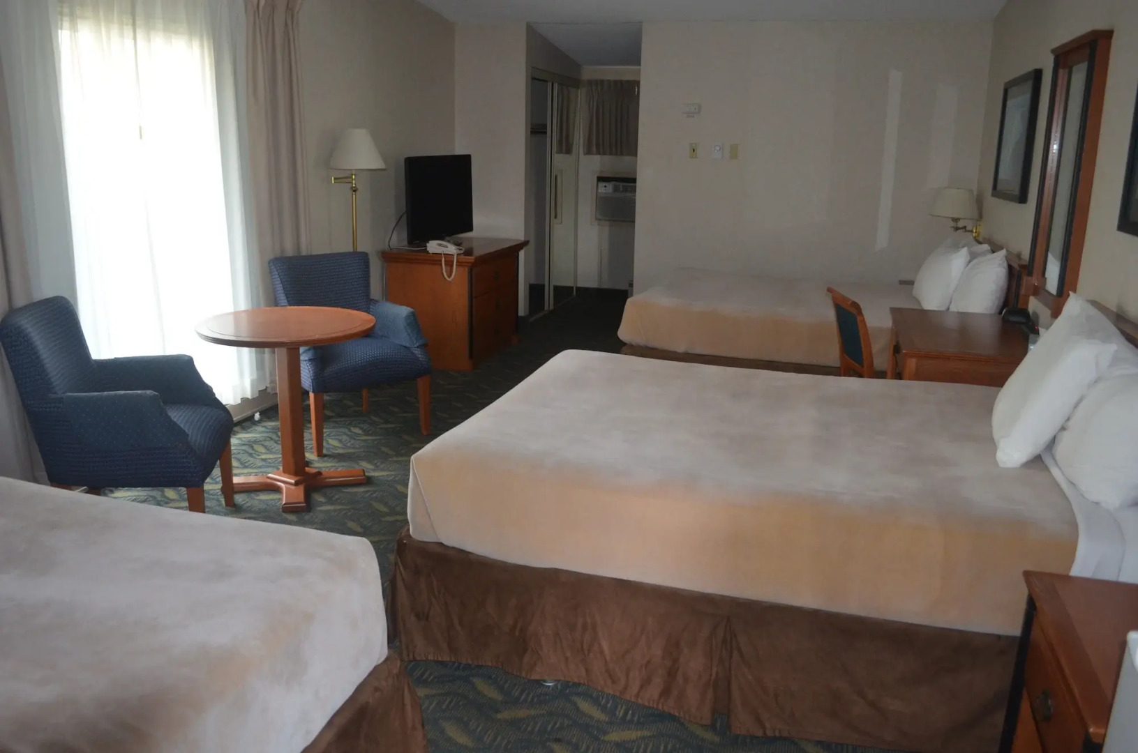 Foto - Travelodge by Wyndham Niagara Falls At the Falls