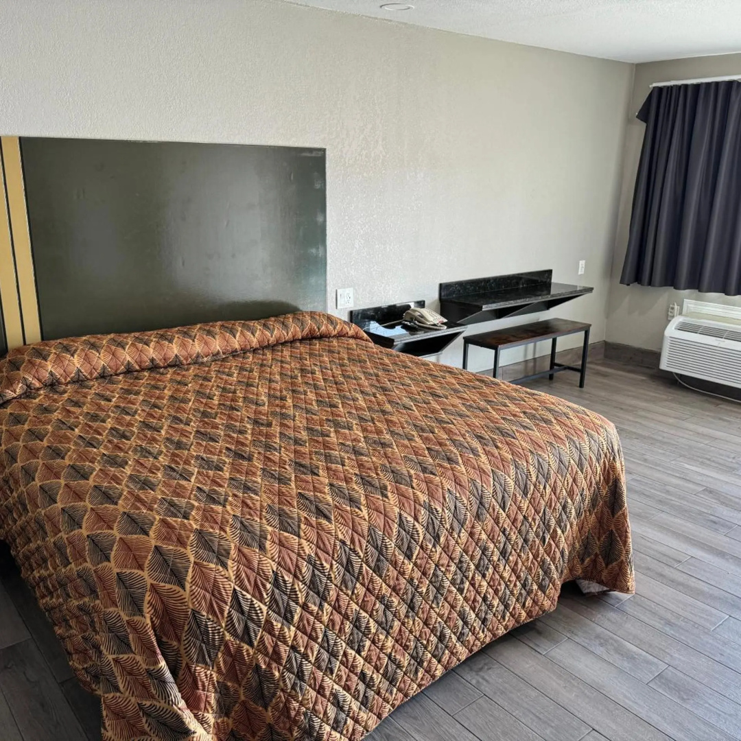 Photo - Nola Inn & Suites