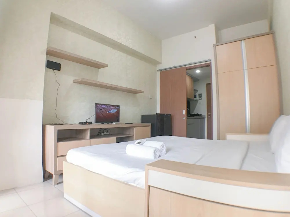 Wonderful 1Br Without Livingroom At Pavilion Permata Apartment