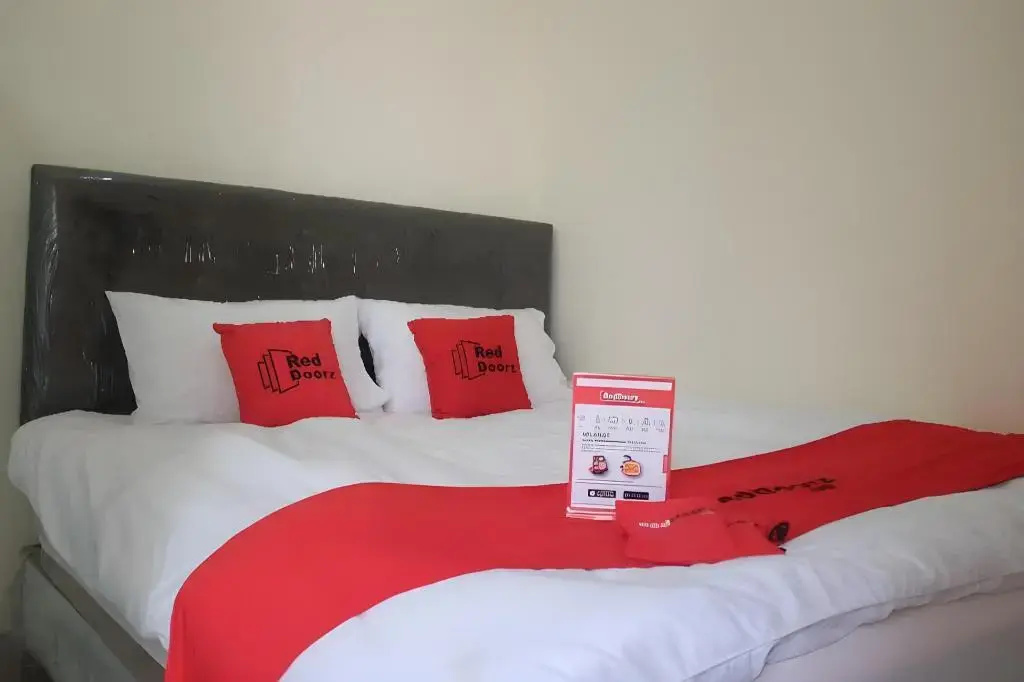 Photo - RedDoorz Plus near Mall Ciputra Jakarta